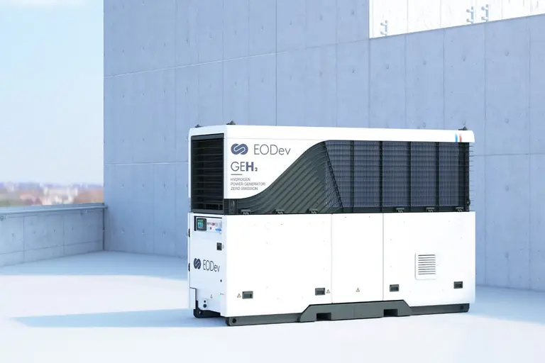 Portable hybrid power system