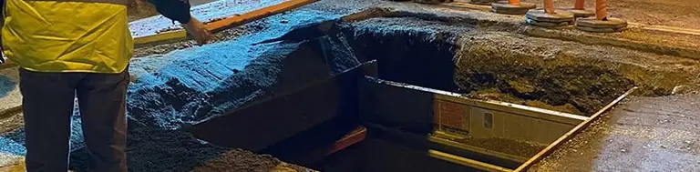trafficable steel plates over shoring box