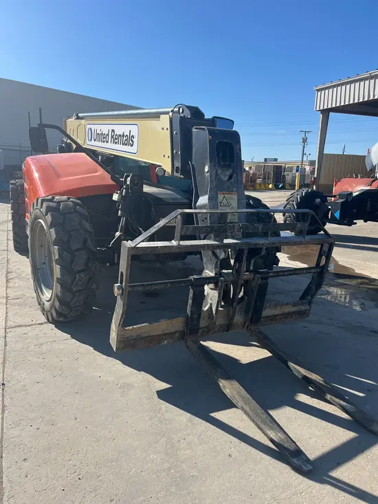 2018 JLG 742 Forklift