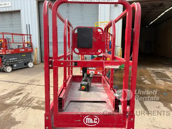 2019 MEC MICRO 19 Scissor Lift