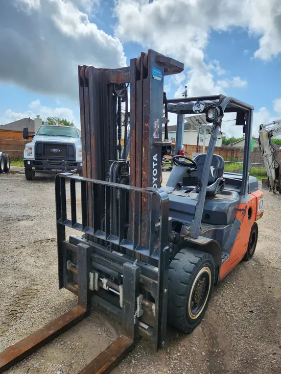 2019 Toyota 8FD35U Warehouse Forklift