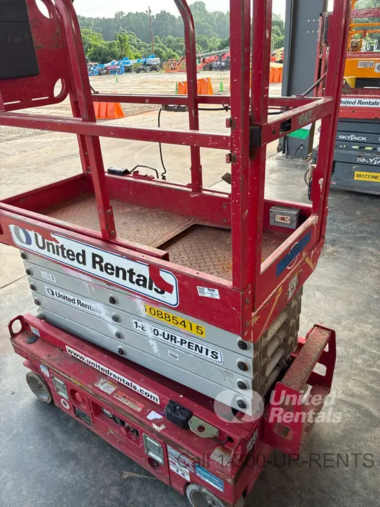 2019 MEC MICRO 19 Scissor Lift