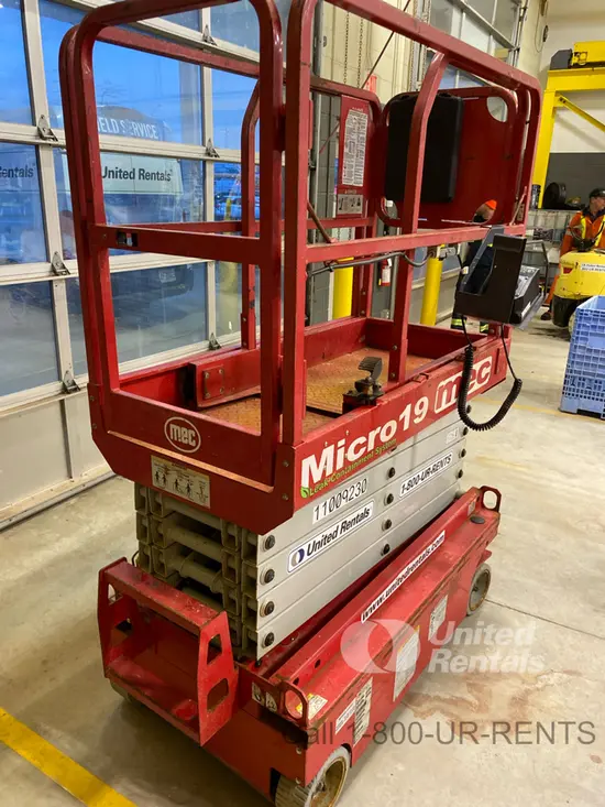2019 MEC MICRO 19 Scissor Lift