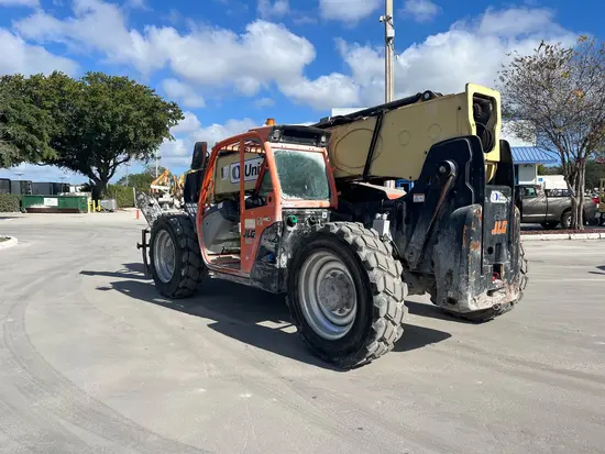2018 JLG 1055 Forklift