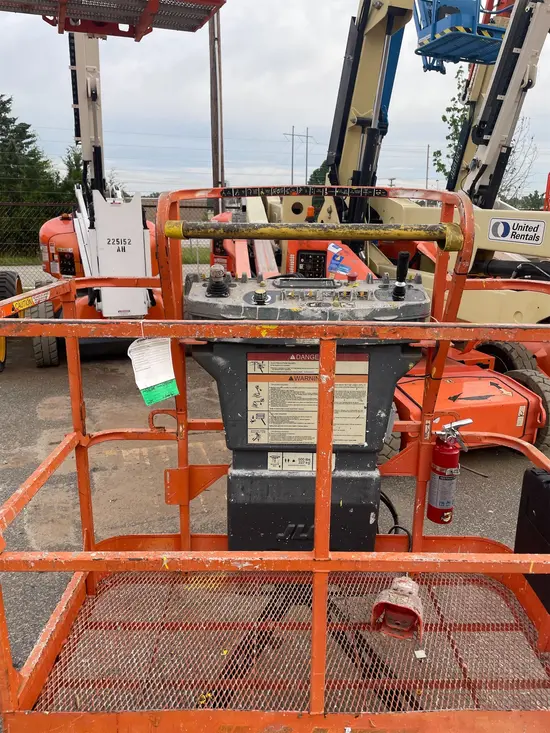 2017 JLG E450AJ Articulating Boom Lift