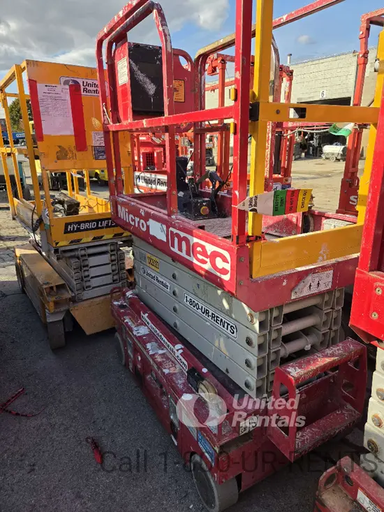 2018 MEC MICRO 19 Scissor Lift