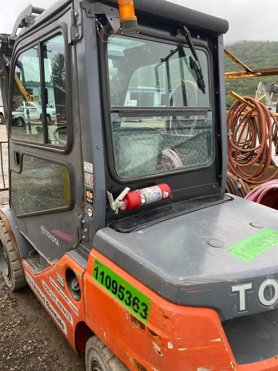 2020 Toyota 8FDU30 Warehouse Forklift
