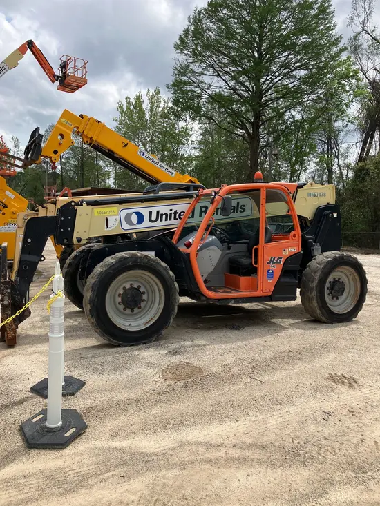 2017 JLG 742 Forklift