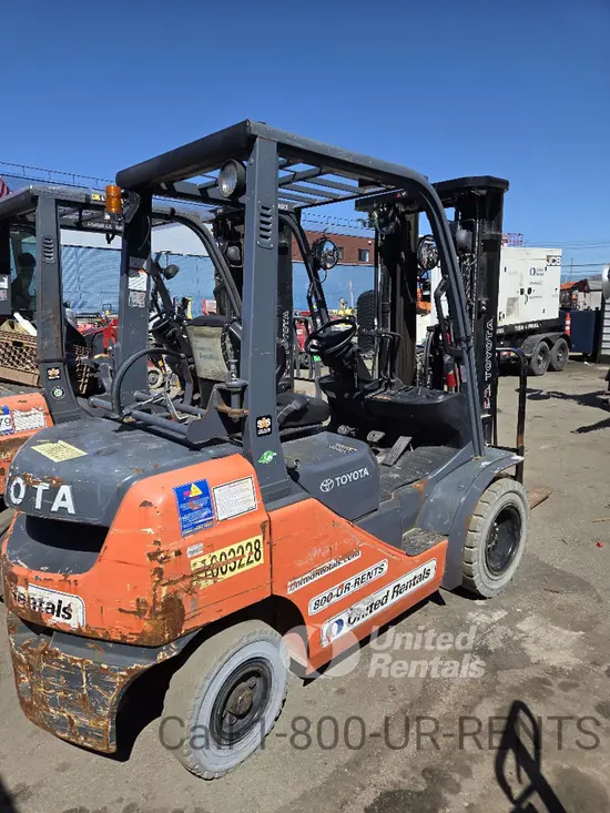 2019 Toyota 8FGU25 Warehouse Forklift