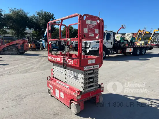 2019 MEC MICRO 19 Scissor Lift