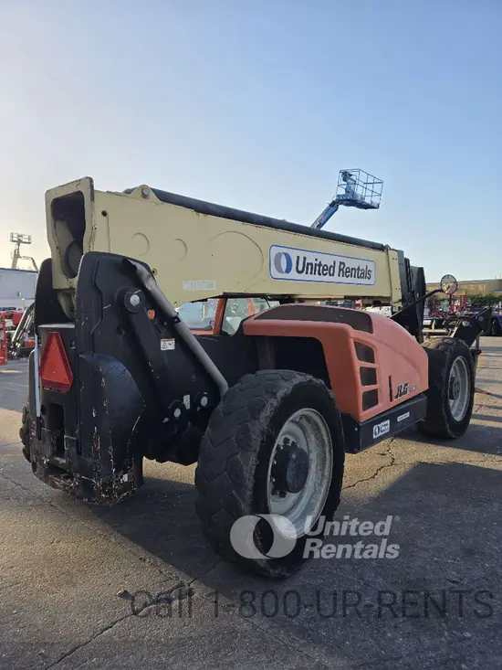 2018 JLG 1055 Forklift