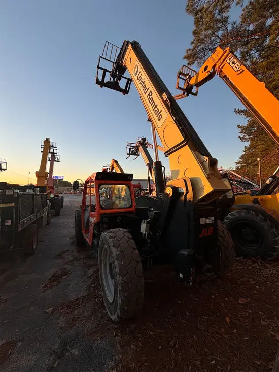 2018 JLG 742 Forklift