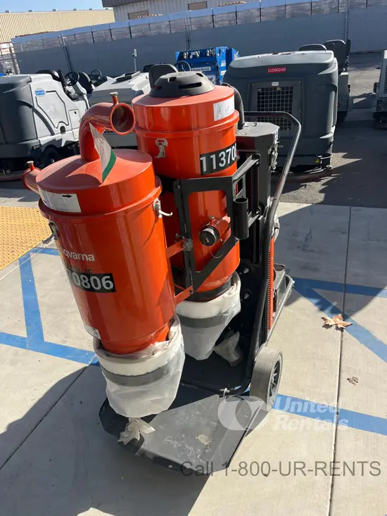 2022 Husqvarna T4000P SC Vacuum
