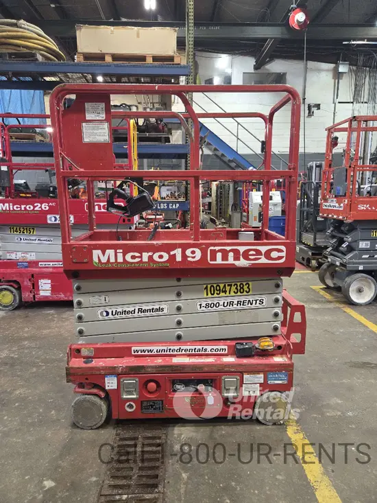 2019 MEC MICRO 19 Scissor Lift