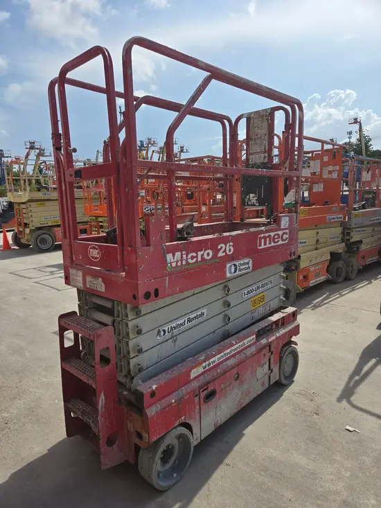 2019 MEC MICRO 26 Scissor Lift