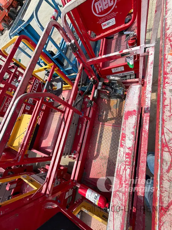 2018 MEC MICRO 19 Scissor Lift
