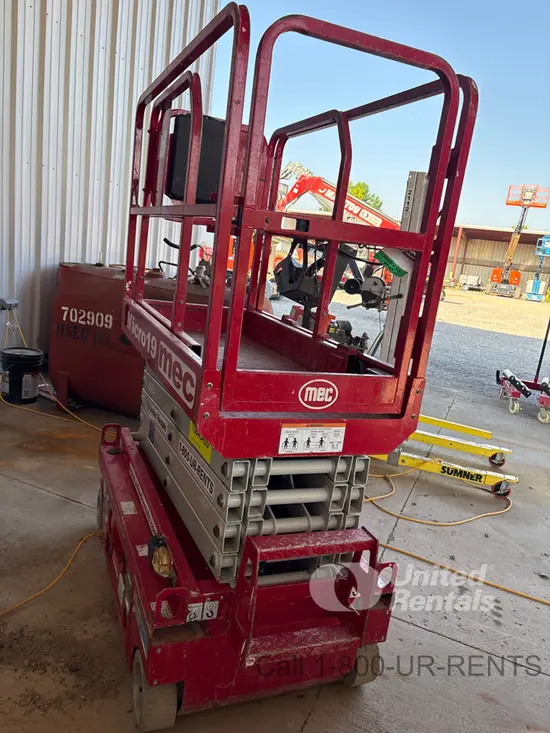 2018 MEC MICRO 19 Scissor Lift