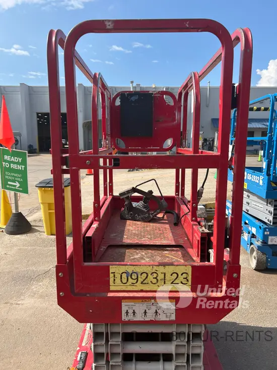 2019 MEC MICRO 19 Scissor Lift