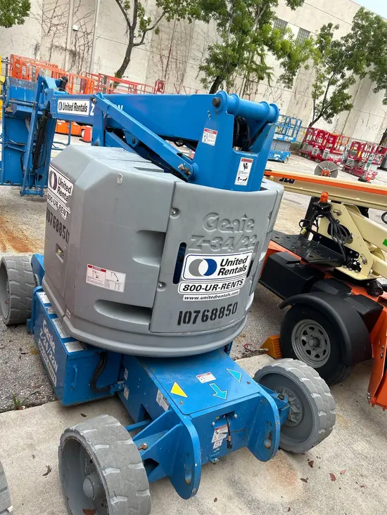 2018 Genie Z-34/22N Articulating Boom Lift