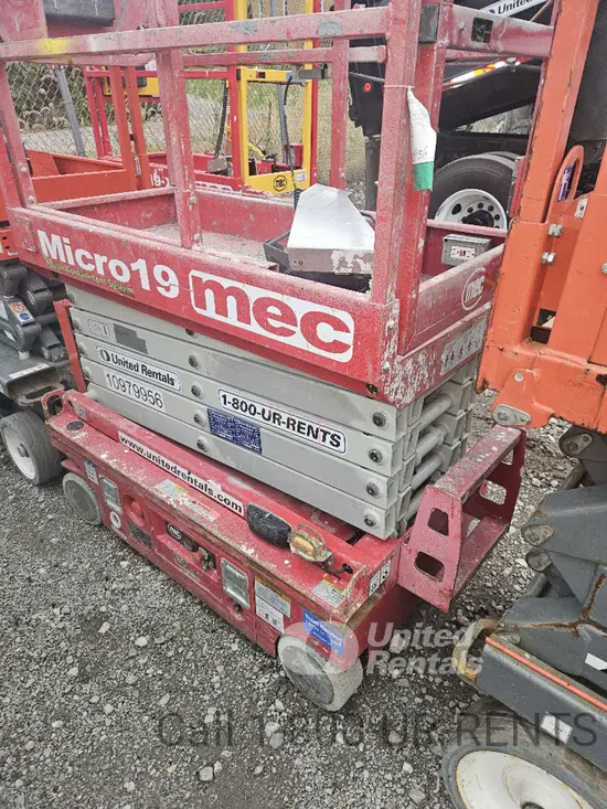 2019 MEC MICRO 19 Scissor Lift