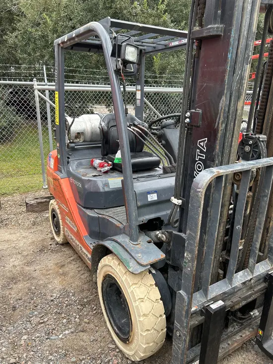 2020 Toyota 8FGU25 Warehouse Forklift
