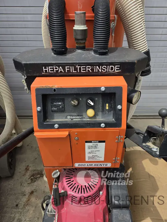 2022 Husqvarna T4000P Vacuum