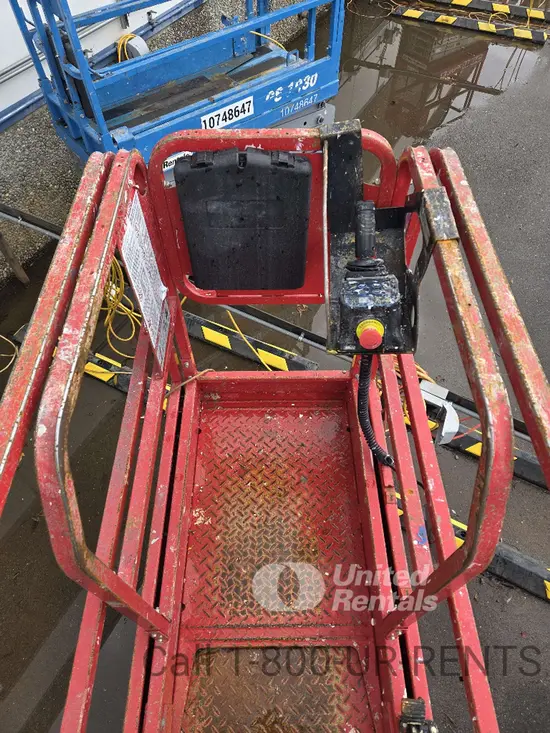 2019 MEC MICRO 19 Scissor Lift