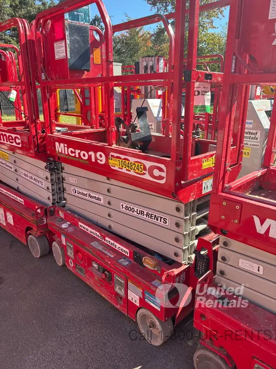2019 MEC MICRO 19 Scissor Lift