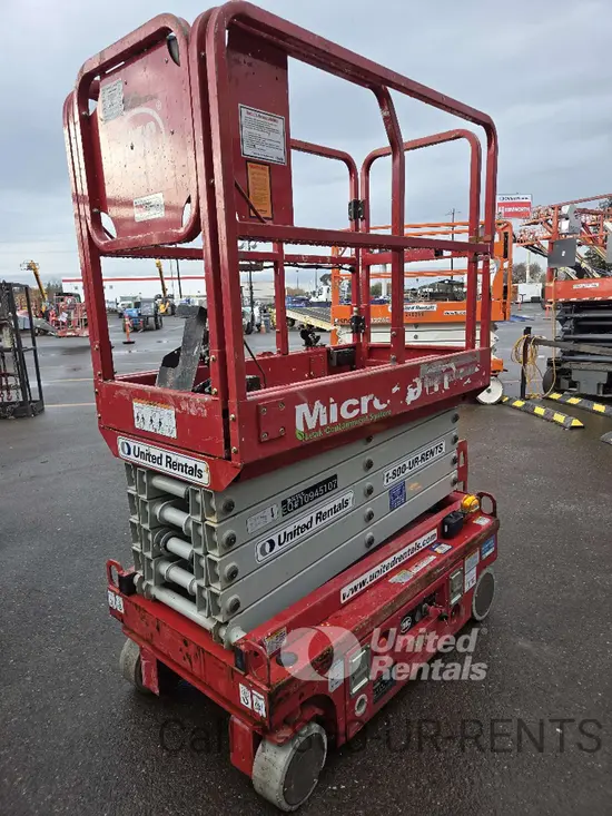 2019 MEC MICRO 19 Scissor Lift