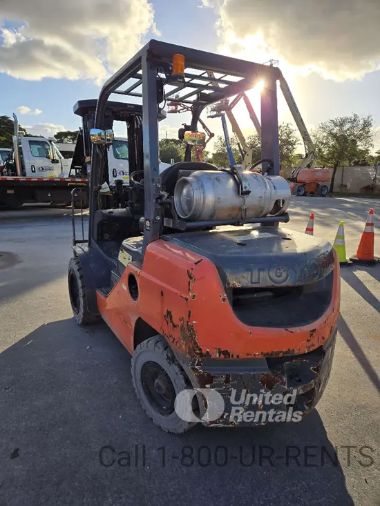2020 Toyota 8FGU30 Warehouse Forklift