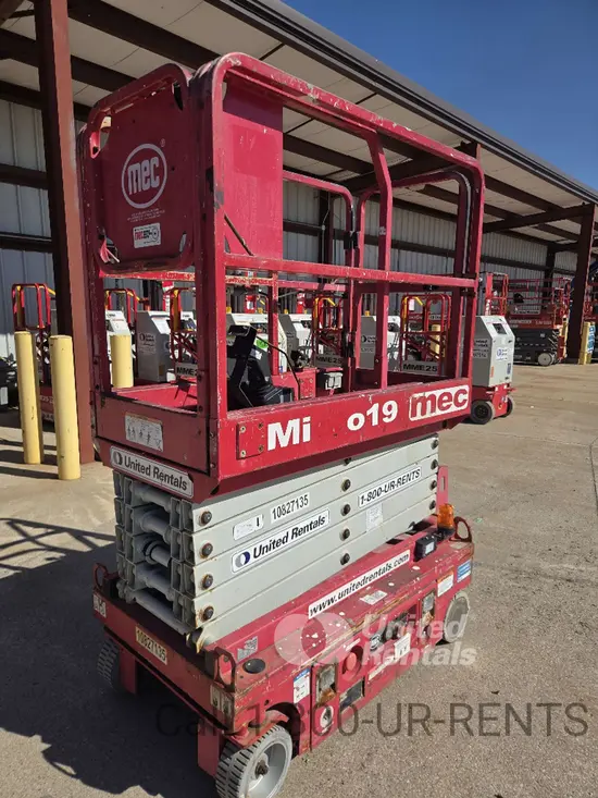 2018 MEC MICRO 19 Scissor Lift