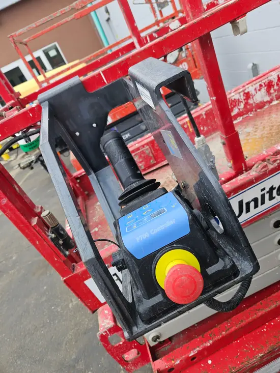 2019 MEC MICRO 19 Scissor Lift
