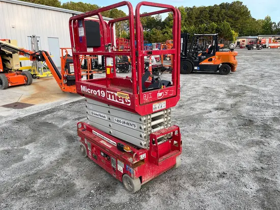 2019 MEC MICRO 19 Scissor Lift