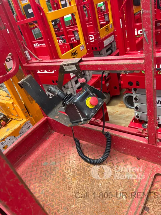 2019 MEC MICRO 19 Scissor Lift