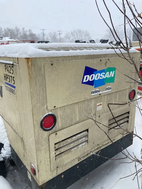 2018 Doosan P425/HP375EXT3 Air Compressor
