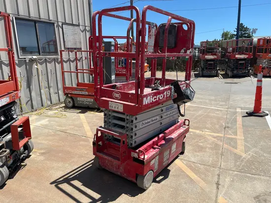 2018 MEC MICRO 19 Scissor Lift