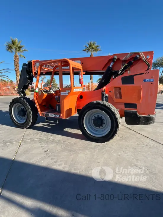2019 SKYTRAK 8042 Forklift