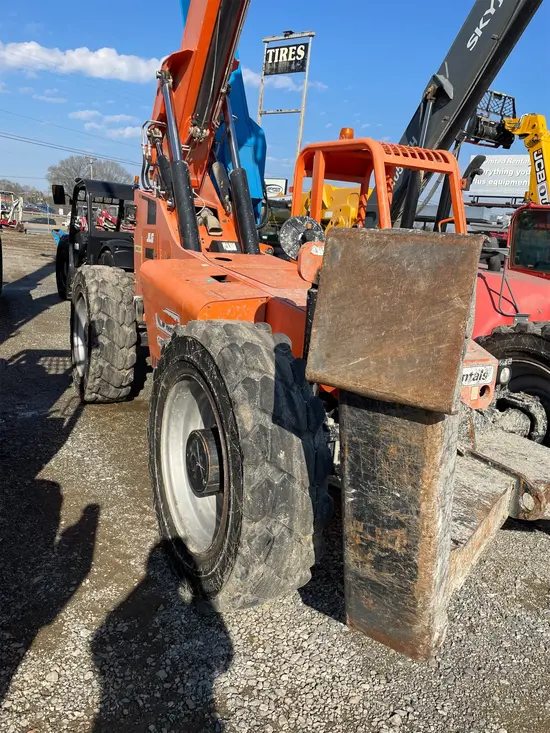 2017 SKYTRAK 10054 Forklift