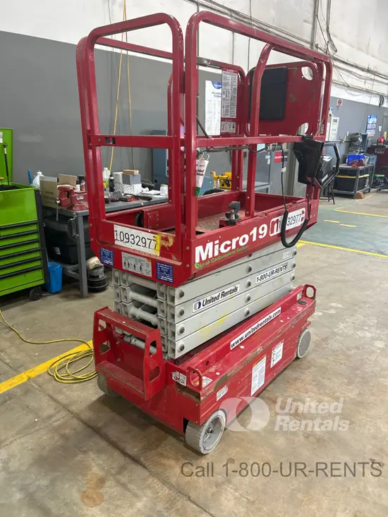 2019 MEC MICRO 19 Scissor Lift