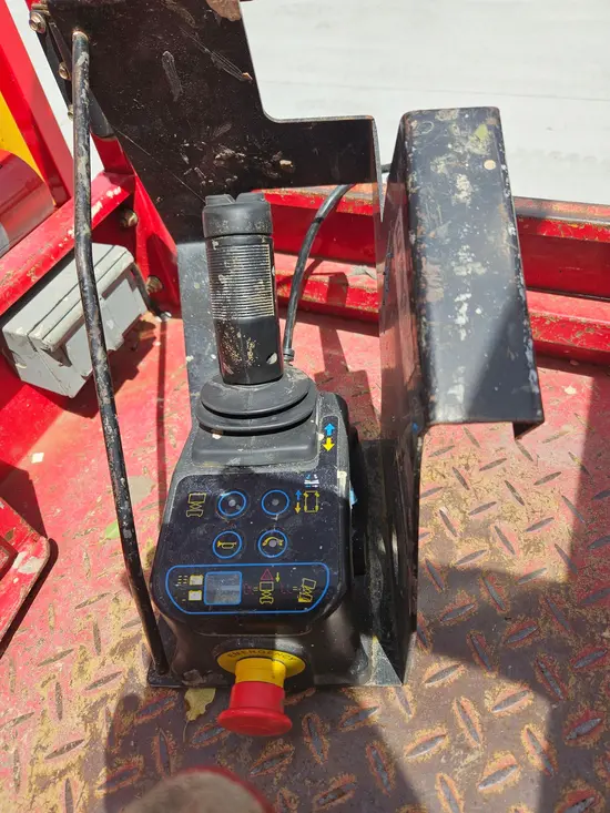 2018 MEC MICRO 19 Scissor Lift