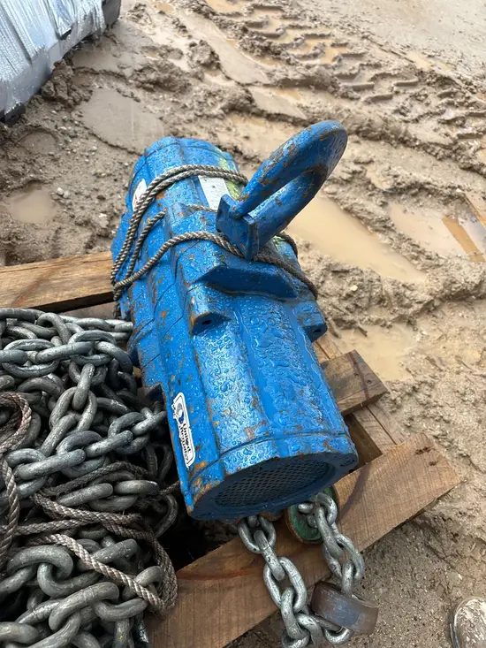 2011 JD NEUHAUS PROFI 3T/6T Hoist