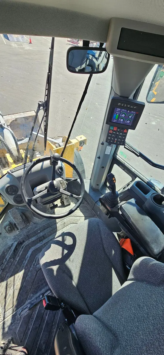 2021 John Deere 624L Wheel Loader