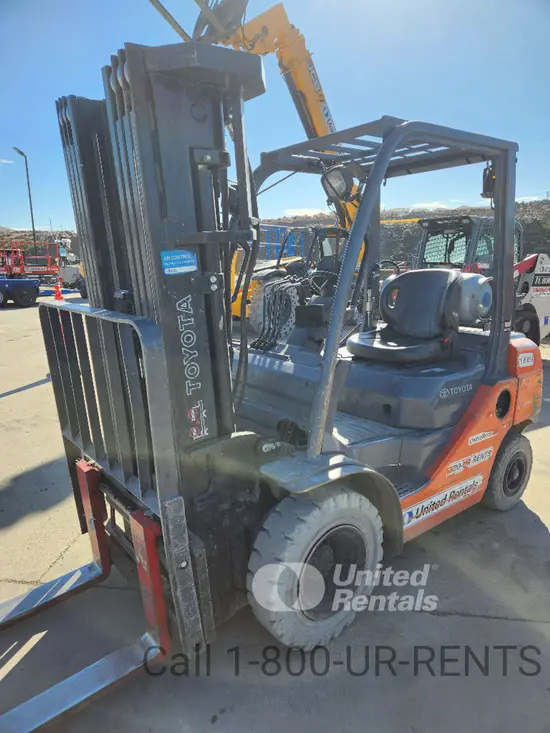 2019 Toyota 8FGU25 Warehouse Forklift