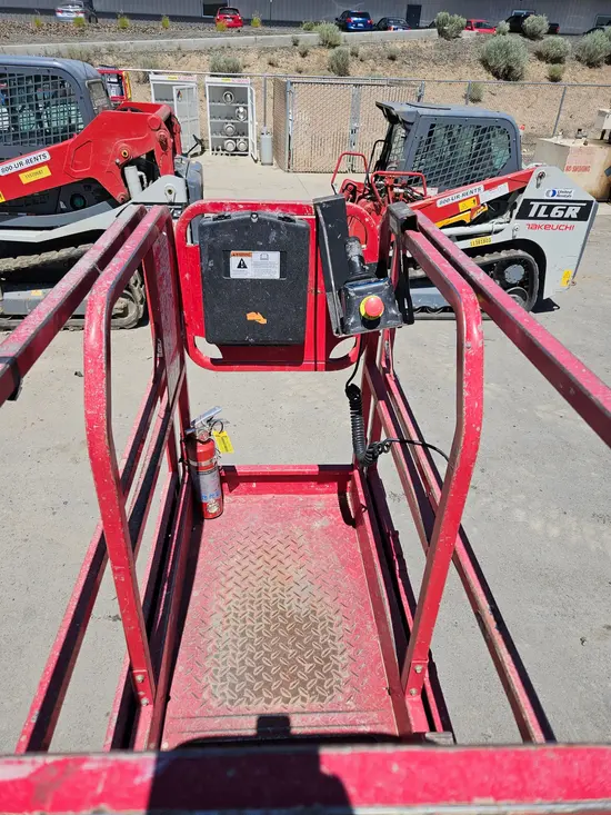 2018 MEC MICRO 19 Scissor Lift