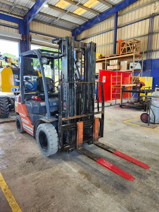 2019 Toyota 8FGU25 Warehouse Forklift