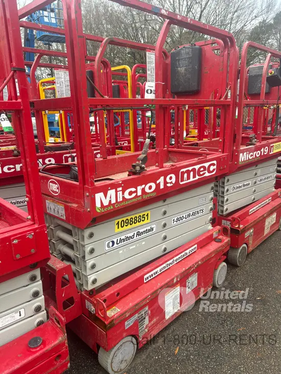 2019 MEC MICRO 19 Scissor Lift