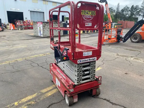 2019 MEC MICRO 19 Scissor Lift