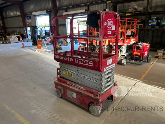 2018 MEC MICRO 19 Scissor Lift