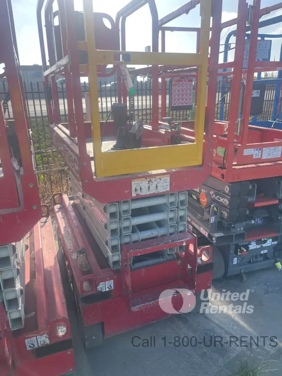 2019 MEC MICRO 19 Scissor Lift