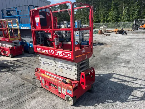 2019 MEC MICRO 19 Scissor Lift